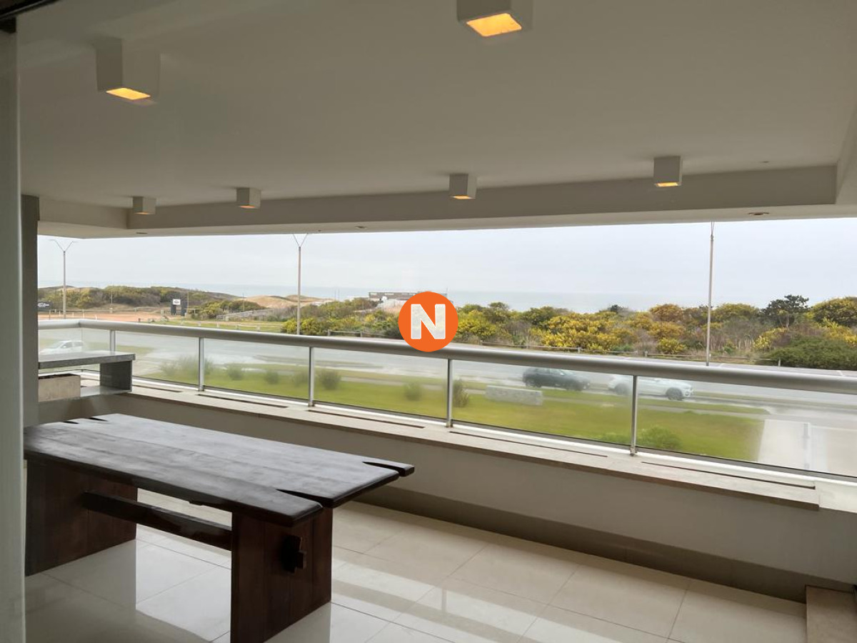 Apartamento Ref.219717 - Espectacular Apartamento frente a la playa brava