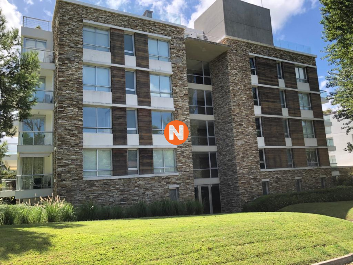 VENTA APARTAMENTO 2 DORMITORIOS EN PLAYA BRAVA PUNTA DEL ESTE  - NLV222108A