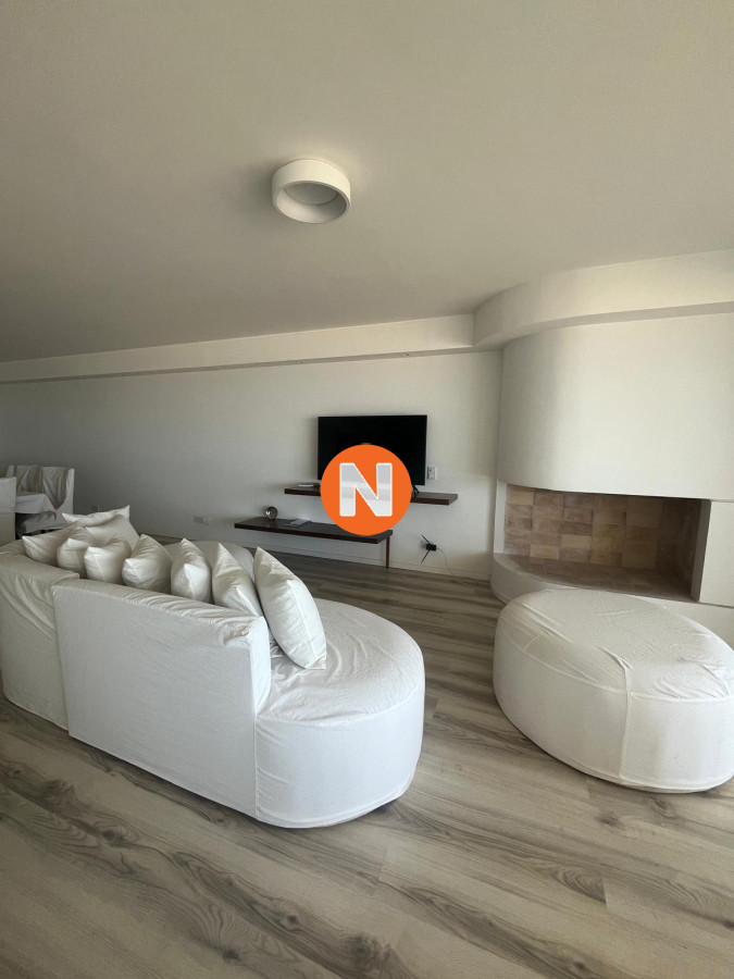 Apartamento Ref.200054 - Apartamento en Venta y Alquiler, Brava, Punta del Este, 4 Dormitorios.