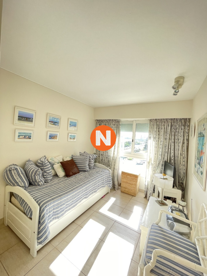 Apartamento Ref.5938 - Apartamento en Venta , Mansa, Punta del Este, 3 Dormitorios.