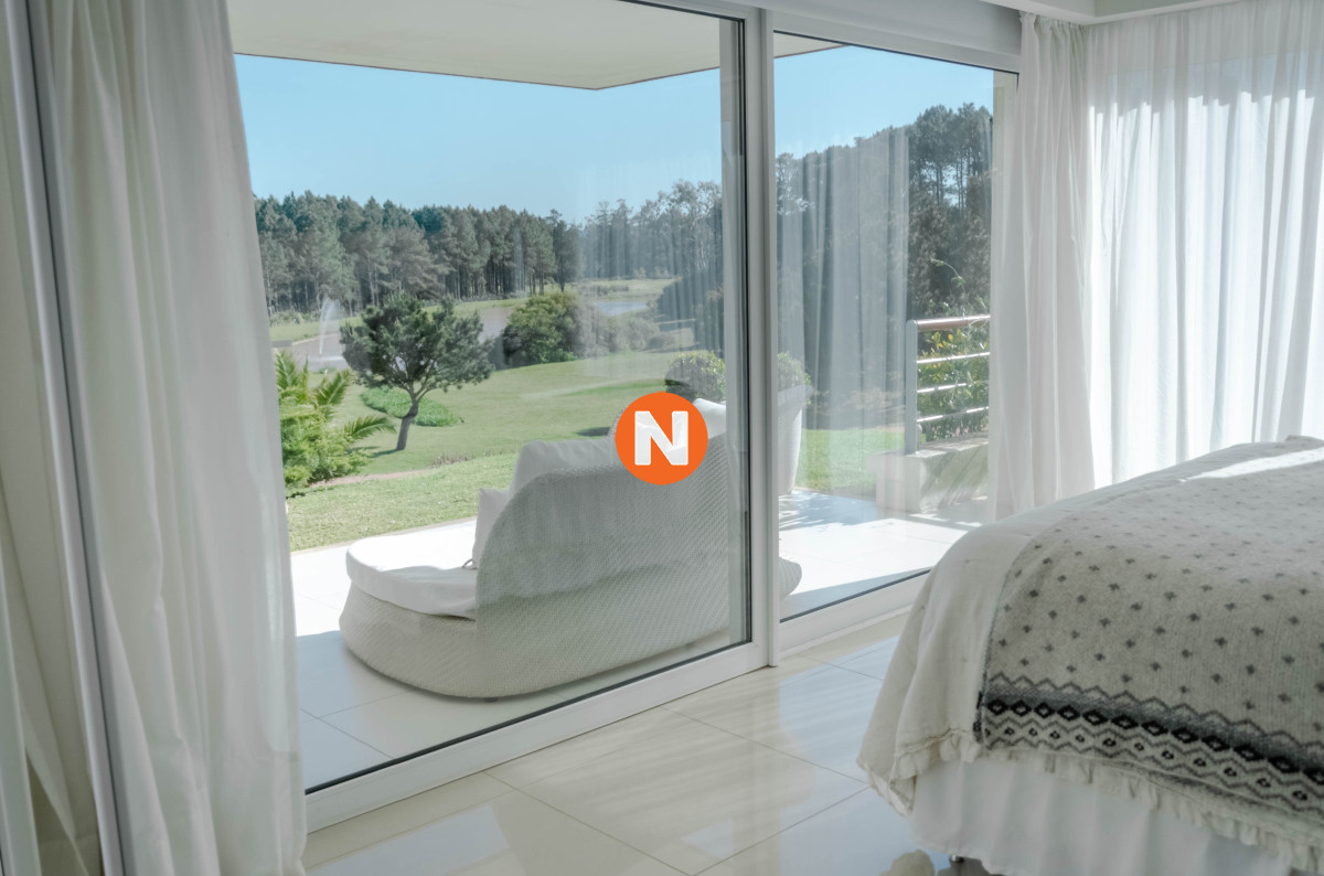 Apartamento en Venta y Alquiler, Mansa, Punta del Este, 2 Dormitorios. - NLV202828A