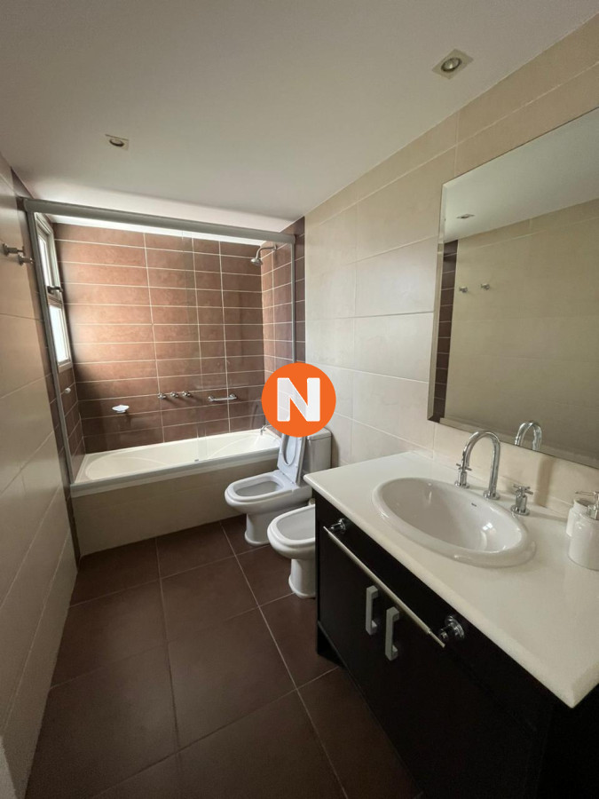 Apartamento Ref.201521 - Apartamento en Alquiler Brava, Punta del Este, 3 Dormitorios.