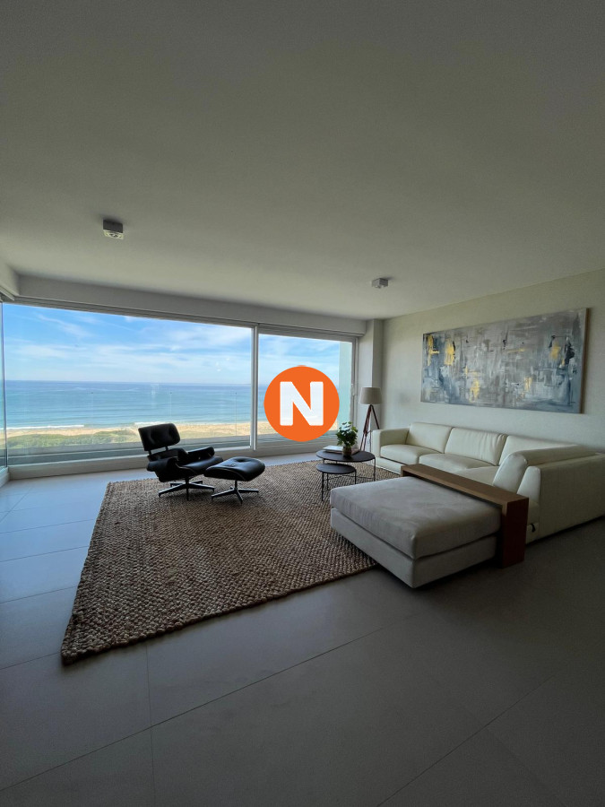 Apartamento de 3 Dormitorios en Brava, Punta del Este - NLV223436A