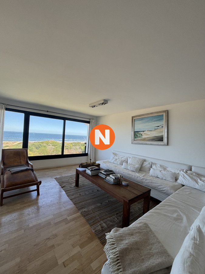 Excelente Pent House dúplex con una vista extraordinaria al Océano Atlántico - NLV5878A
