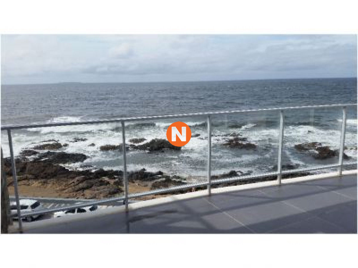 Apartamento en Venta, Peninsula, Punta del Este, 3 Dormitorios. - NLV202565A