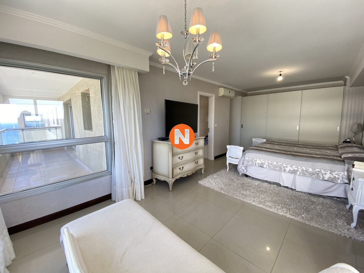 Apartamento Ref.201558 - Apartamento en Venta, Brava, Punta del Este, 4 Dormitorios.