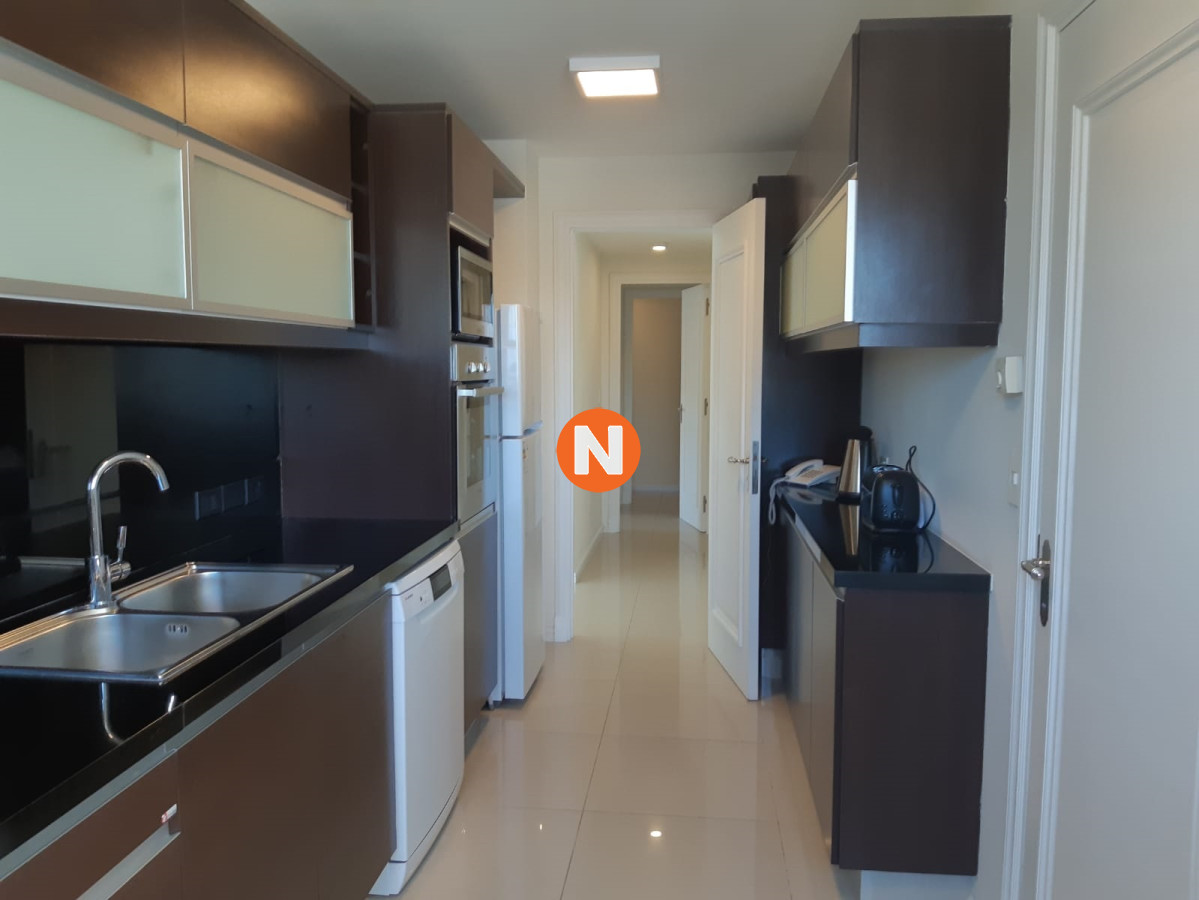 Apartamento Ref.201603 - Apartamento en Venta y Alquiler, Brava, Punta del Este, 2 Dormitorios.