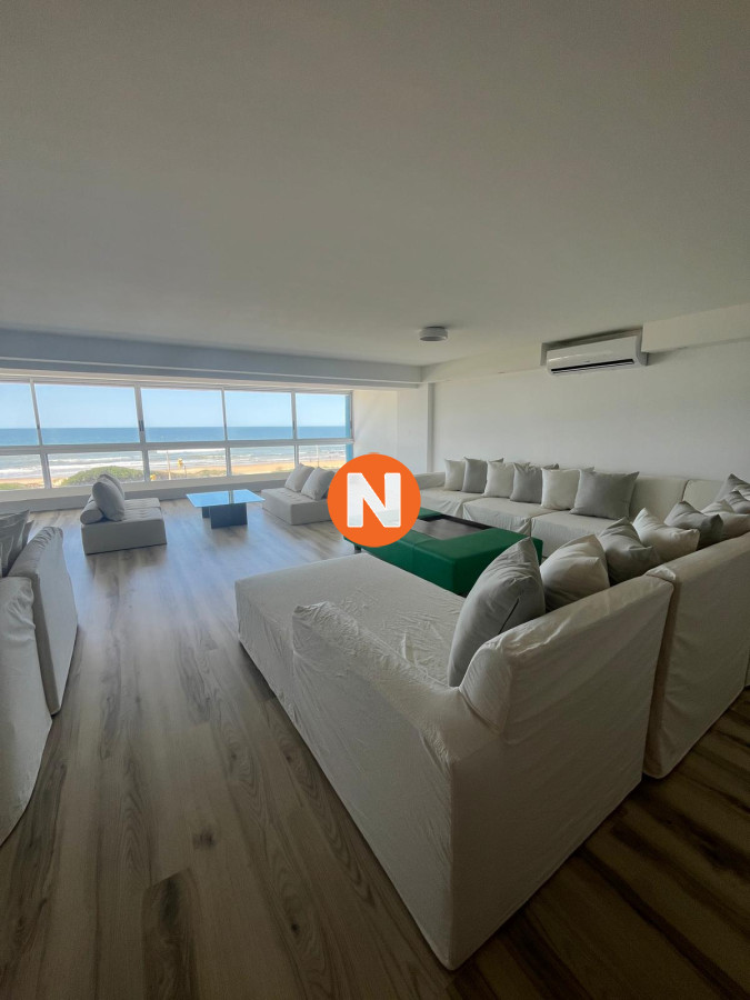 Apartamento Ref.200054 - Apartamento en Venta y Alquiler, Brava, Punta del Este, 4 Dormitorios.
