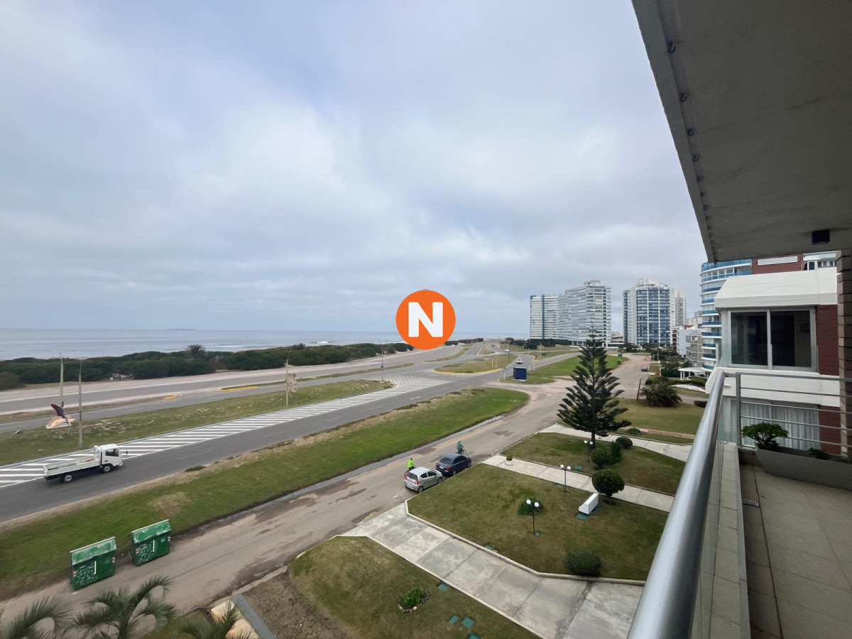 Penthouse en la Brava en venta, primera línea - NLV223712A