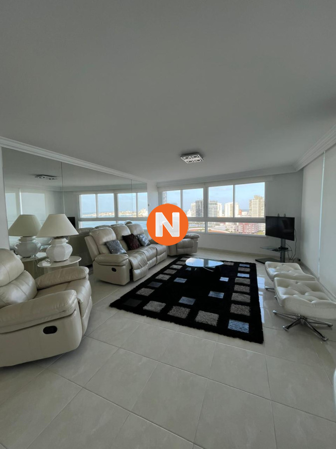 Apartamento Ref.9111 - Apartamento en Venta y Alquiler, Mansa, Punta del Este, 3 Dormitorios.