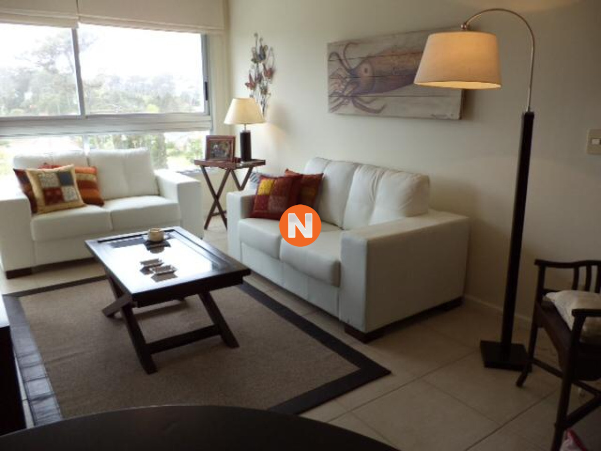Apartamento en Alquiler, Mansa, Punta del Este, 2 Dormitorios. - NLV7563A