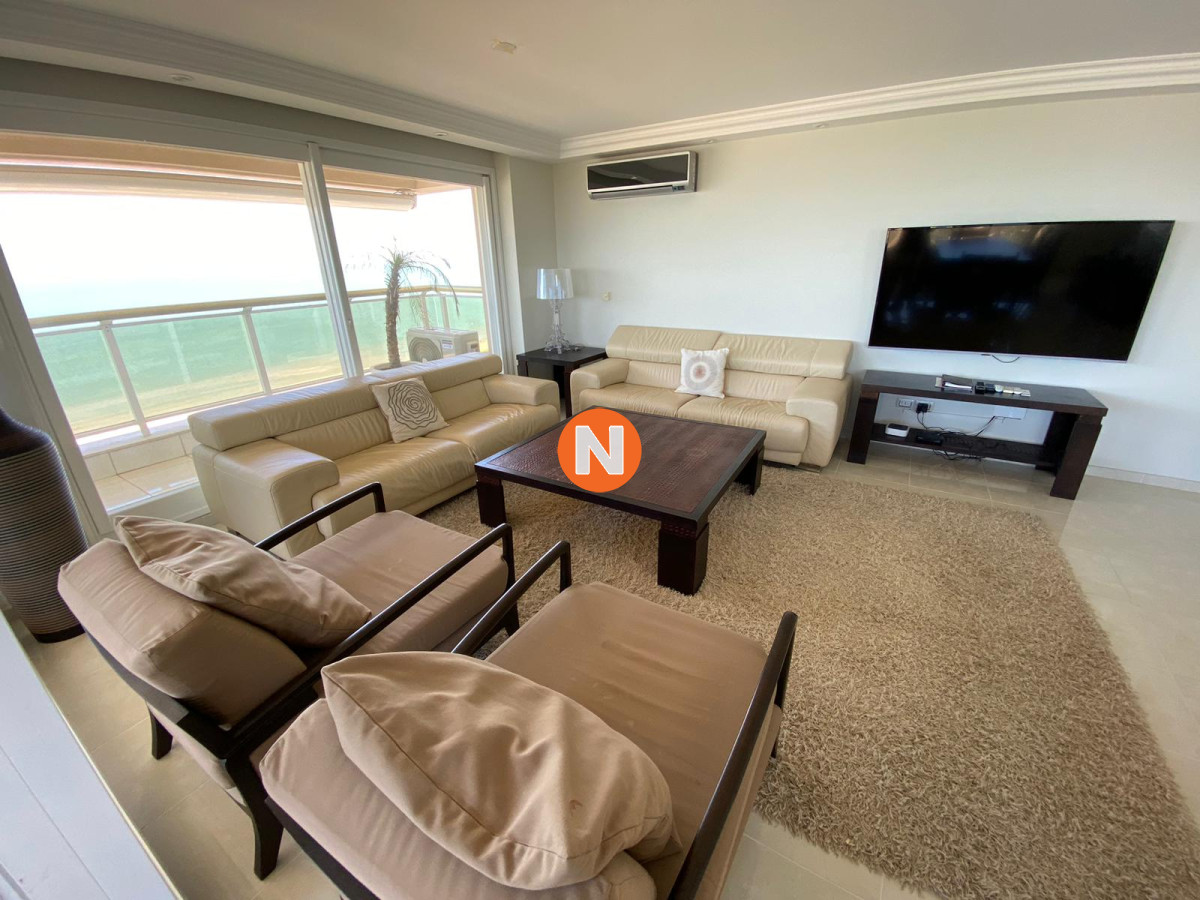 Apartamento en venta de 3 dormitorios en Mansa, Punta del Este  - NLV220107A