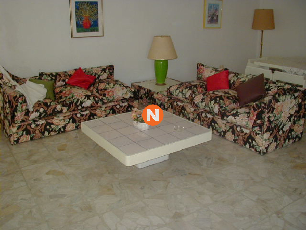 Apartamento Ref.1810 - Apartamento en Venta y Alquiler, Mansa, Punta del Este, 3 Dormitorios.