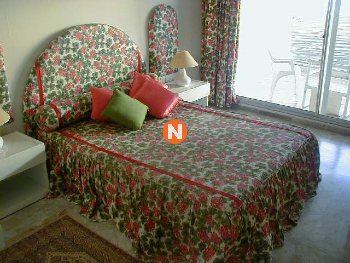 Apartamento Ref.1810 - Apartamento en Venta y Alquiler, Mansa, Punta del Este, 3 Dormitorios.