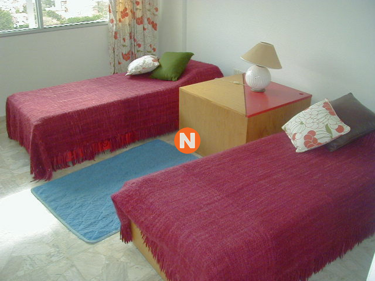 Apartamento Ref.1810 - Apartamento en Venta y Alquiler, Mansa, Punta del Este, 3 Dormitorios.