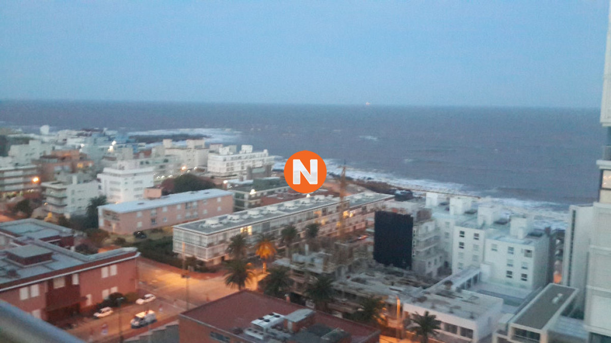 Apartamento en Venta y Alquiler, Peninsula, Punta del Este, 2 Dormitorios. - NLV200112A