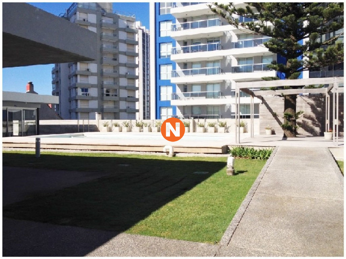 Apartamento Ref.202776 - Apartamento en Venta y Alquiler, Aidy Grill, Punta del Este, 2 Dormitorios.