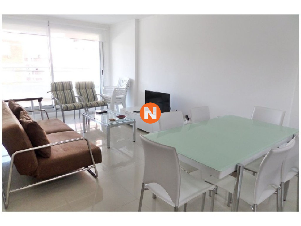 Apartamento Ref.202776 - Apartamento en Venta y Alquiler, Aidy Grill, Punta del Este, 2 Dormitorios.