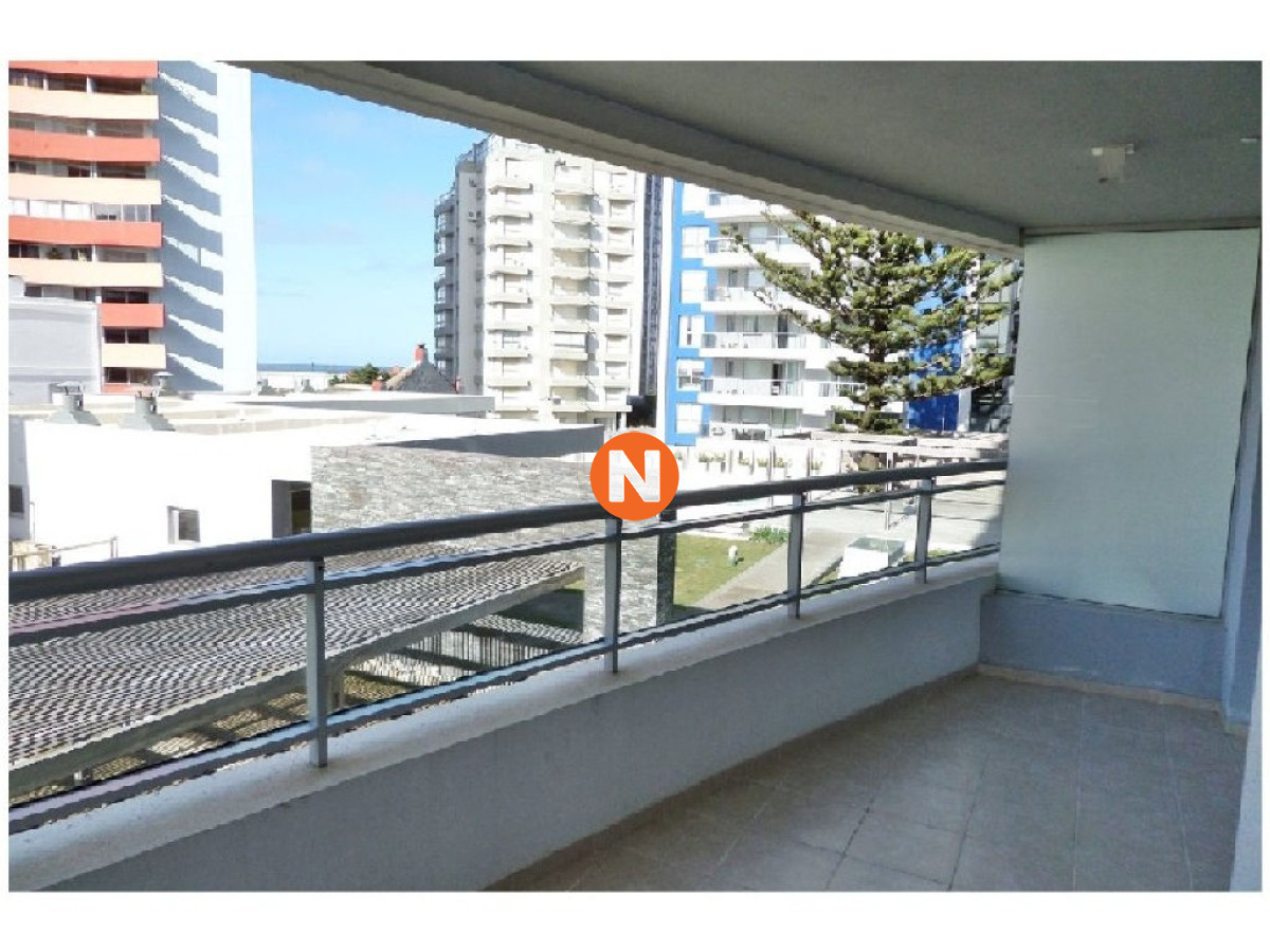Apartamento Ref.202776 - Apartamento en Venta y Alquiler, Aidy Grill, Punta del Este, 2 Dormitorios.