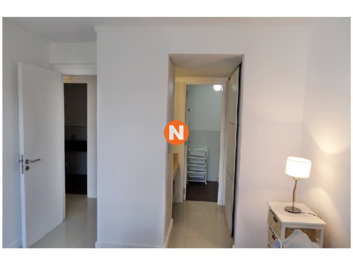 Apartamento Ref.202776 - Apartamento en Venta y Alquiler, Aidy Grill, Punta del Este, 2 Dormitorios.