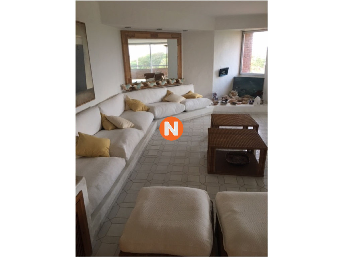 Apartamento Ref.203292 - Apartamento en Venta y Alquiler, Punta del Este de 3 Dormitorios.