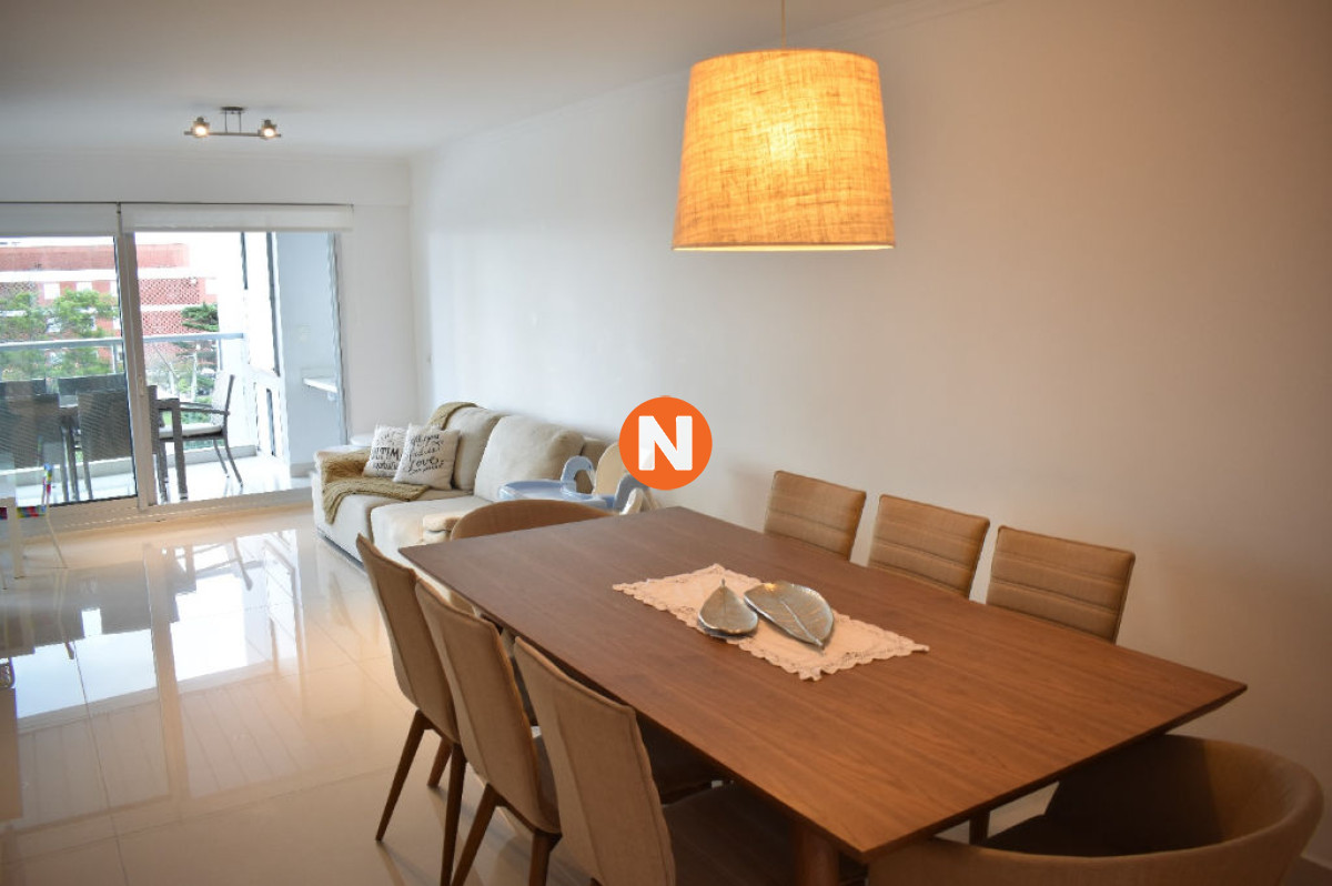 Apartamento en Venta y Alquiler, Mansa, Punta del Este, 2 Dormitorios. - NLV204687A