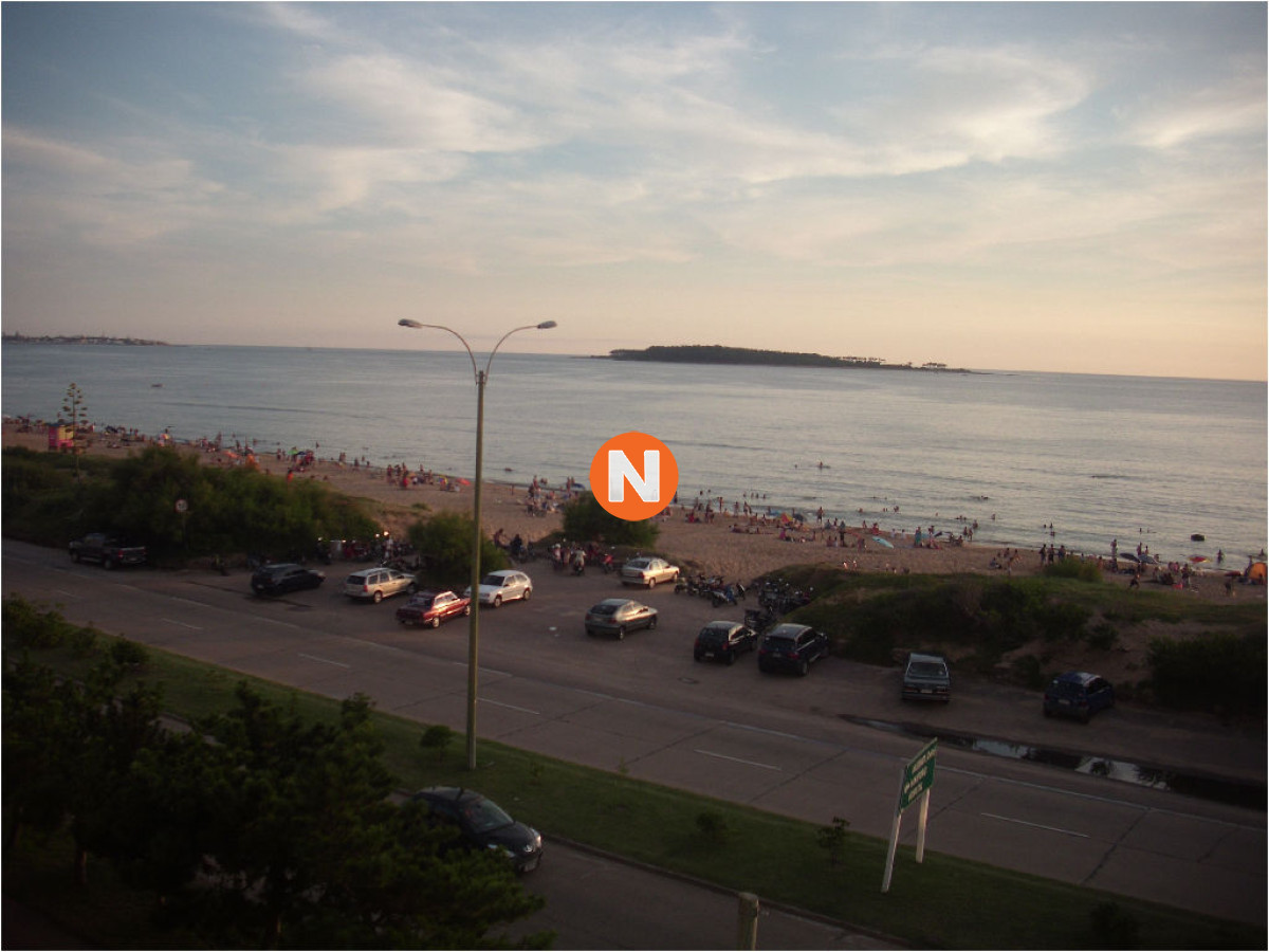 Apartamento Ref.8537 - Apartamento en Venta y Alquiler, Mansa, Punta del Este, 2 Dormitorios.