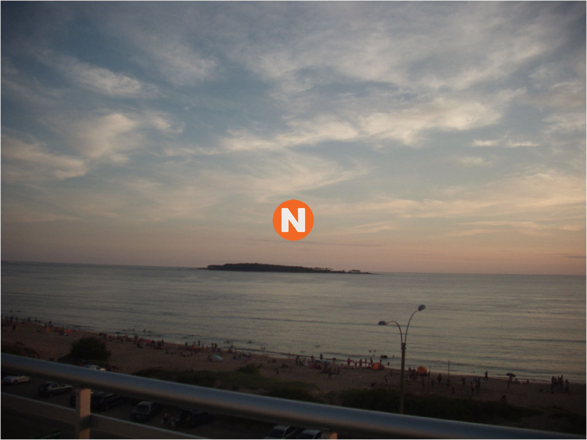 Apartamento Ref.8537 - Apartamento en Venta y Alquiler, Mansa, Punta del Este, 2 Dormitorios.