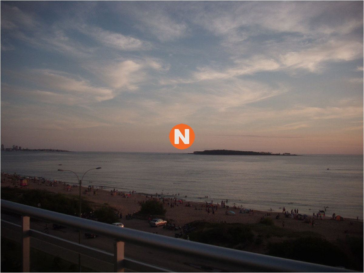 Apartamento Ref.8537 - Apartamento en Venta y Alquiler, Mansa, Punta del Este, 2 Dormitorios.