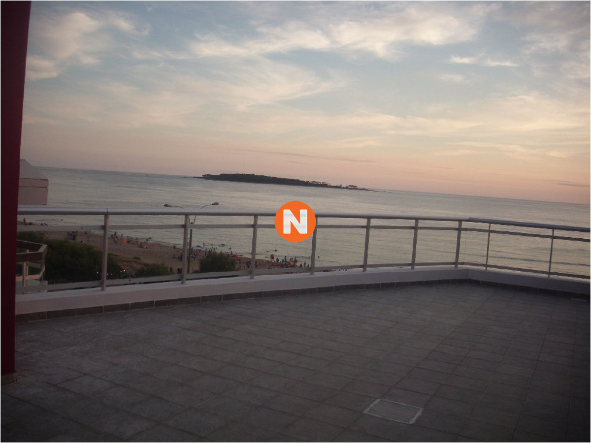Apartamento Ref.8537 - Apartamento en Venta y Alquiler, Mansa, Punta del Este, 2 Dormitorios.