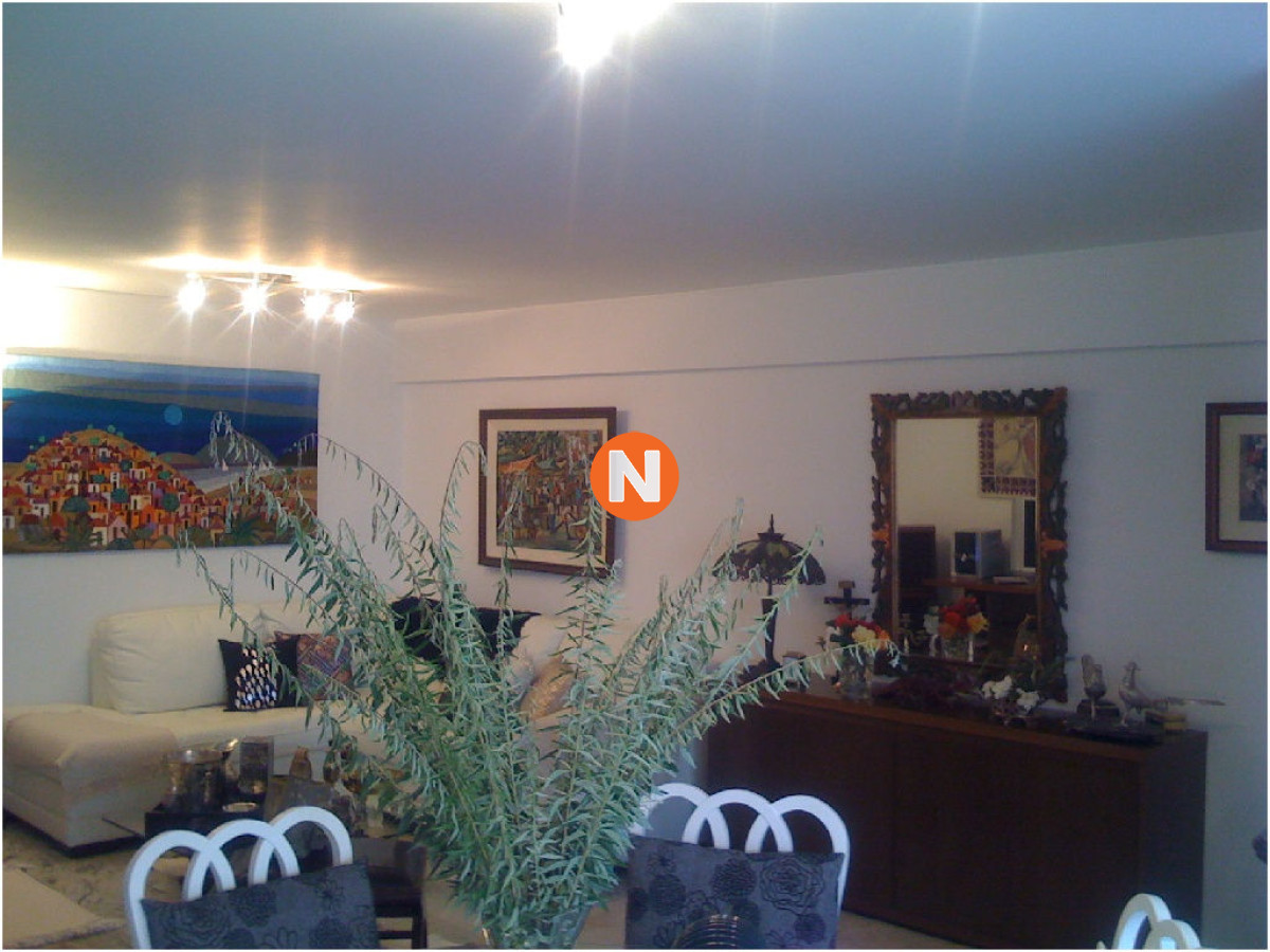 Apartamento en Venta y Alquiler, Peninsula, Punta del Este, 3 Dormitorios. - NLV8925A