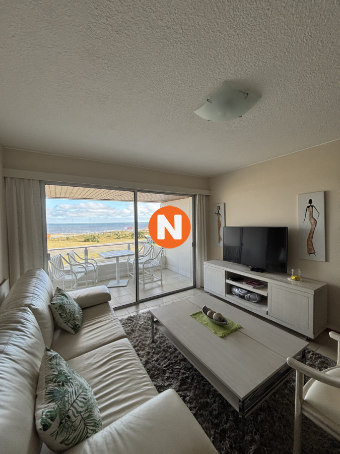 Apartamento en Venta, Primera Línea, 2 dormitorios - NLV214489A