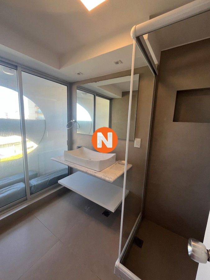 Apartamento Ref.200054 - Apartamento en Venta y Alquiler, Brava, Punta del Este, 4 Dormitorios.