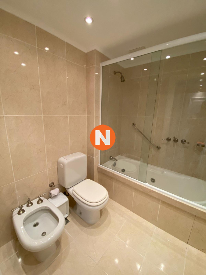 Apartamento Ref.204027 - VENTA DE APARTAMENTO DE 3 DORMITORIOS EN MANSA PUNTA DEL ESTE EN EDIFICIO LE JARDIN PUNTA DEL ESTE