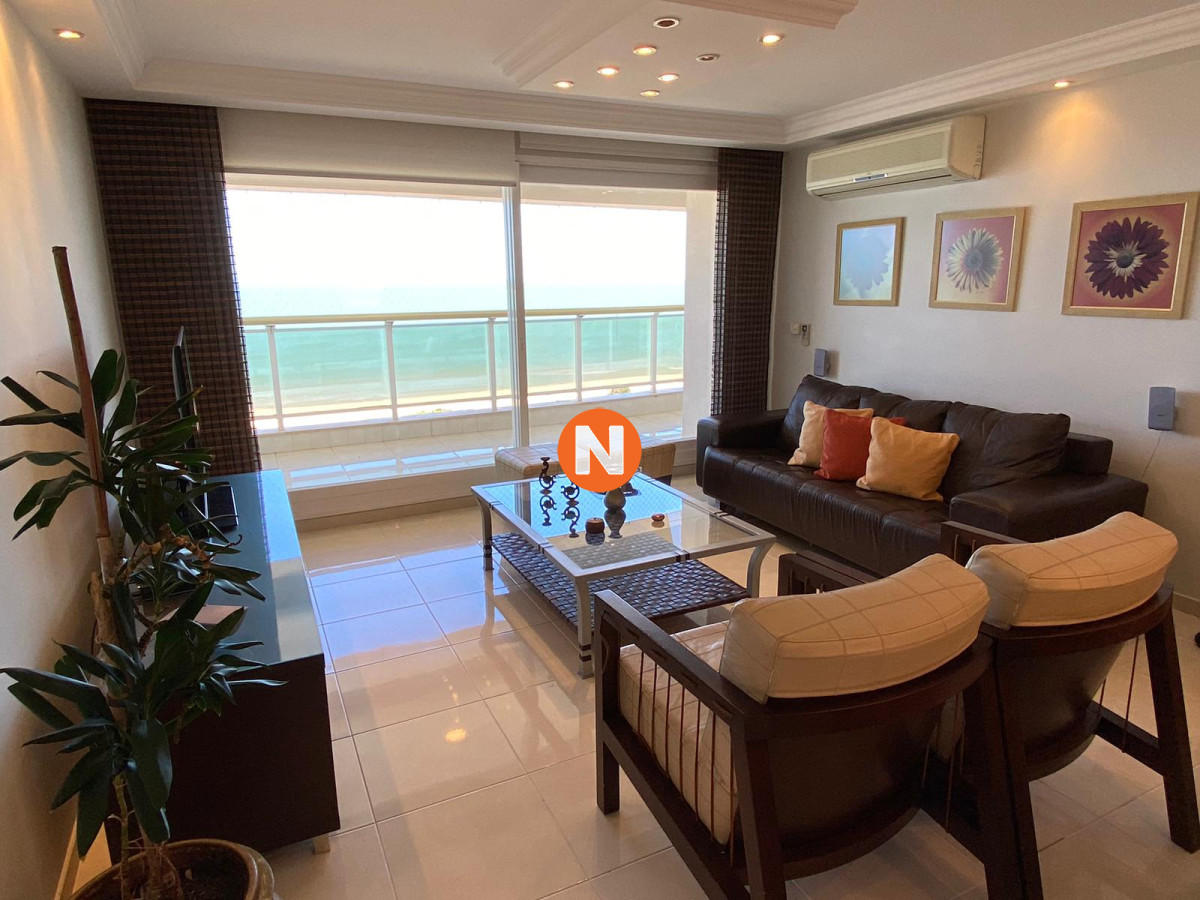 Apartamento Ref.204027 - VENTA DE APARTAMENTO DE 3 DORMITORIOS EN MANSA PUNTA DEL ESTE EN EDIFICIO LE JARDIN PUNTA DEL ESTE