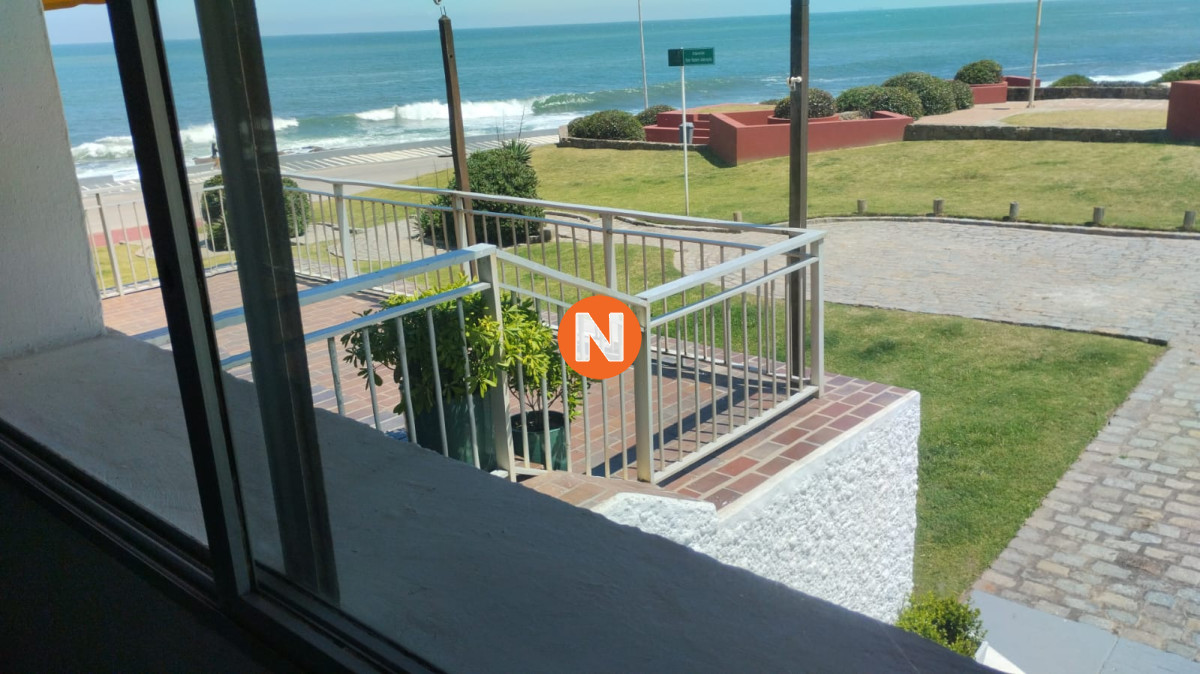 VENTA DE APARTAMENTO EN BRAVA DE 1 DORMITORIO CON VISTA AL MAR EN PENINSULA  - NLV225233A