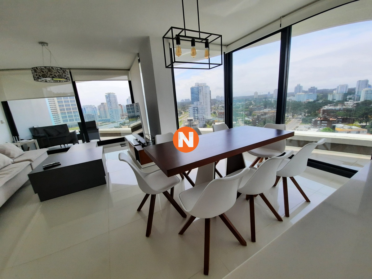 Apartamento en Venta y alquiler temporada de 3 dormitorios Art Tower  - NLV217139A