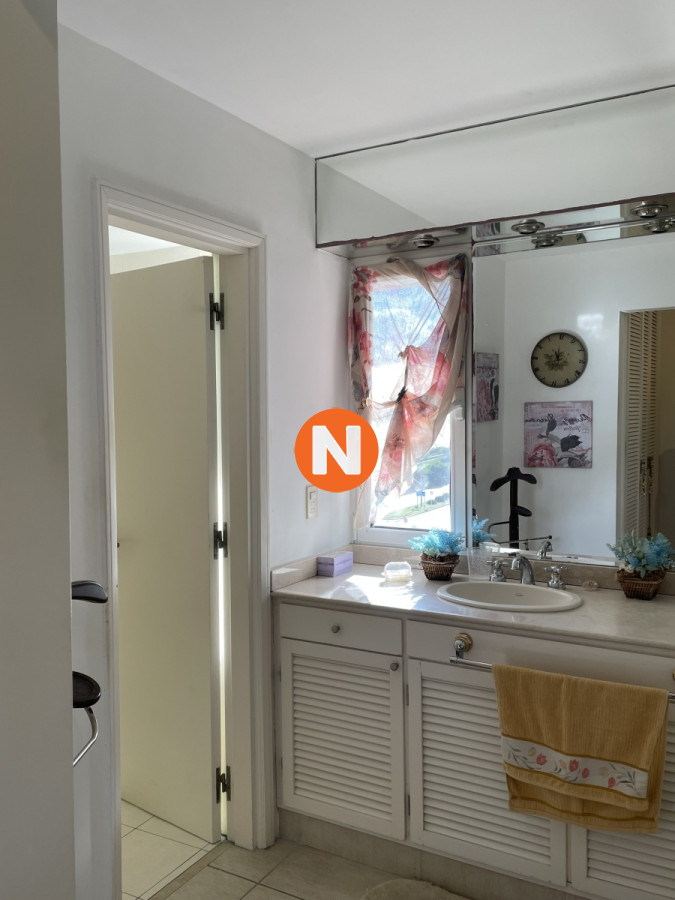 Apartamento Ref.5938 - Apartamento en Venta , Mansa, Punta del Este, 3 Dormitorios.