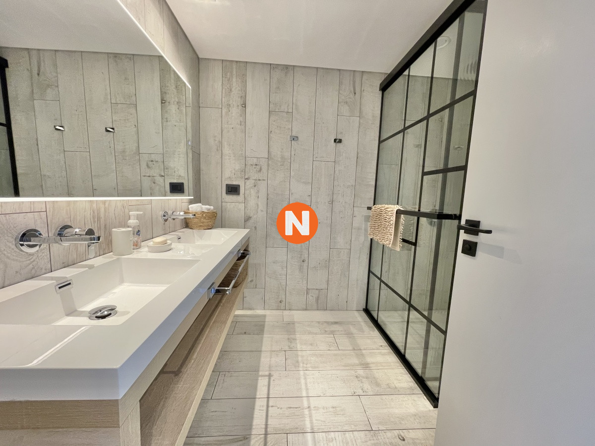 Apartamento Ref.220153 -  APARTAMENTO DE 1 DORMITORIO EN EDIFICIO SURFSIDE  PUNTA DEL ESTE
