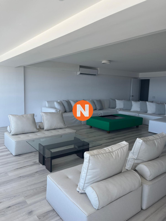 Apartamento Ref.200054 - Apartamento en Venta y Alquiler, Brava, Punta del Este, 4 Dormitorios.