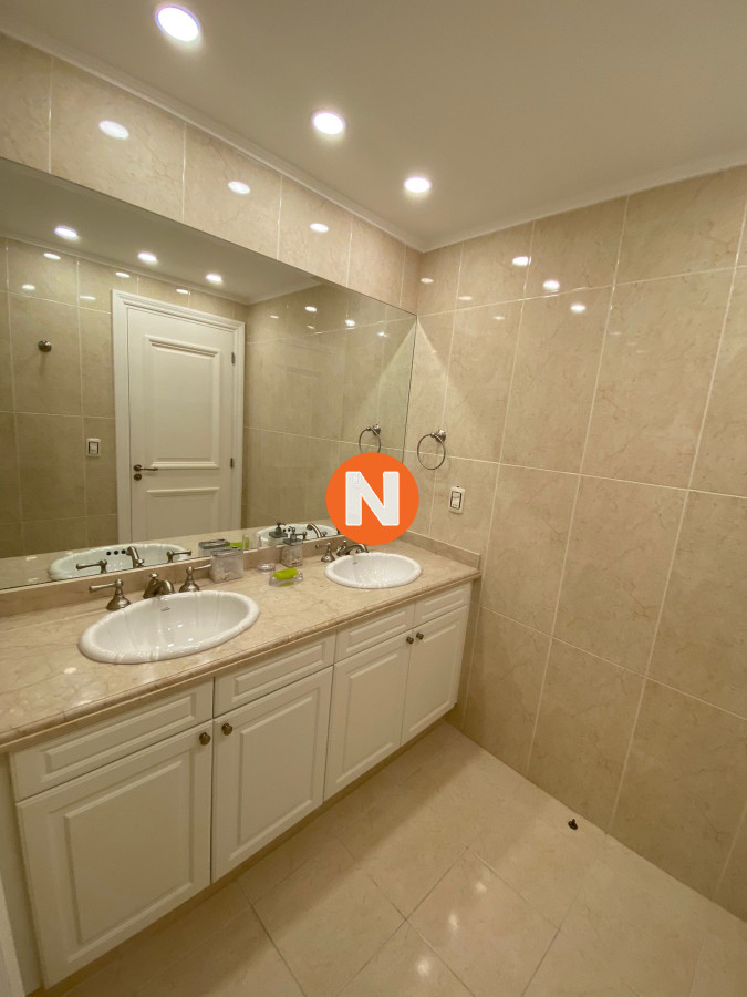 Apartamento Ref.204027 - VENTA DE APARTAMENTO DE 3 DORMITORIOS EN MANSA PUNTA DEL ESTE EN EDIFICIO LE JARDIN PUNTA DEL ESTE