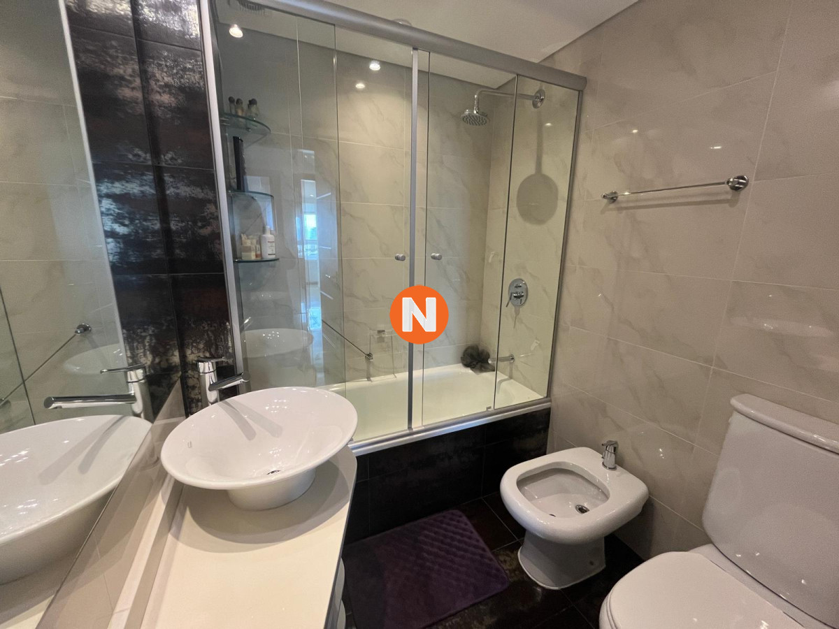 Apartamento Ref.200050 - Apartamento en Venta, Mansa, Punta del Este, 2 Dormitorios.