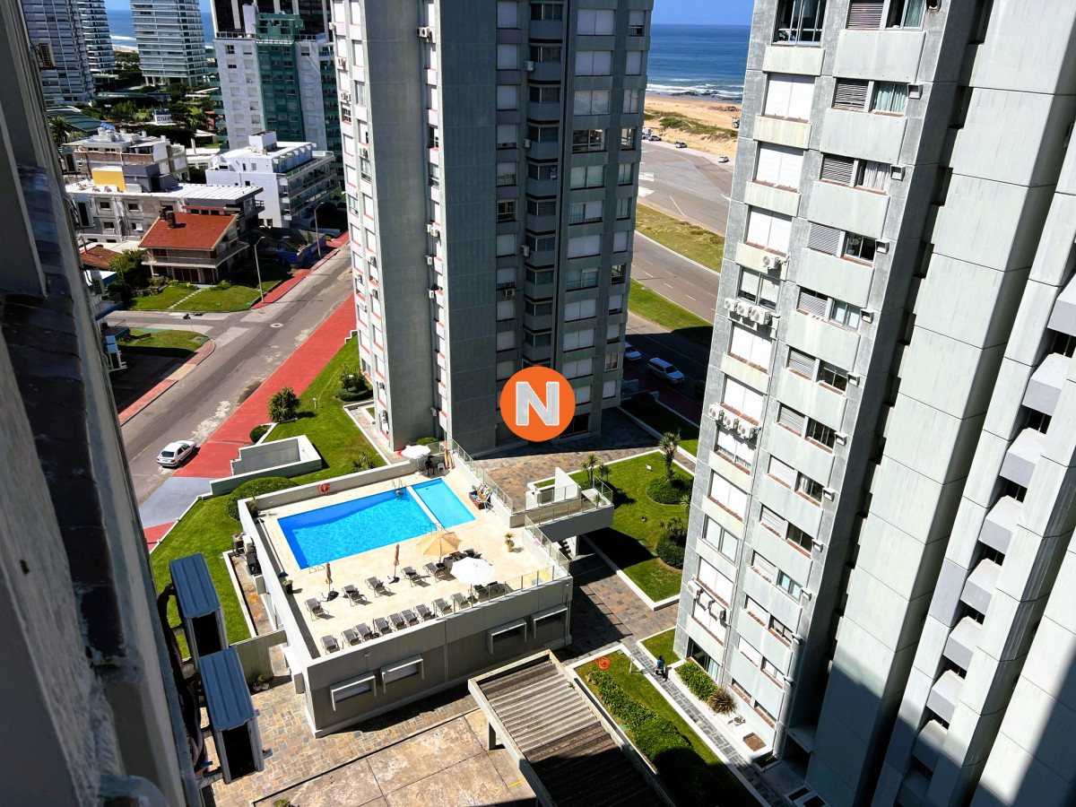 Apartamento Ref.223387 - Apartamento en Venta, 3 dormitorios, Playa Brava