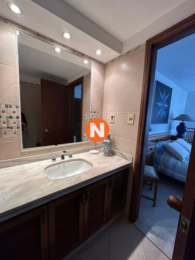 Apartamento Ref.223970 - Tu Refugio Ideal en Punta del Este: Apartamento en Roosevelt