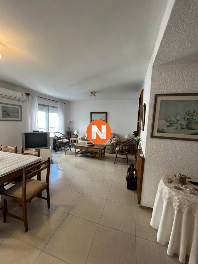 Apartamento Ref.213409 - Apartamento en Venta, 3 dormitorios, Peninsula
