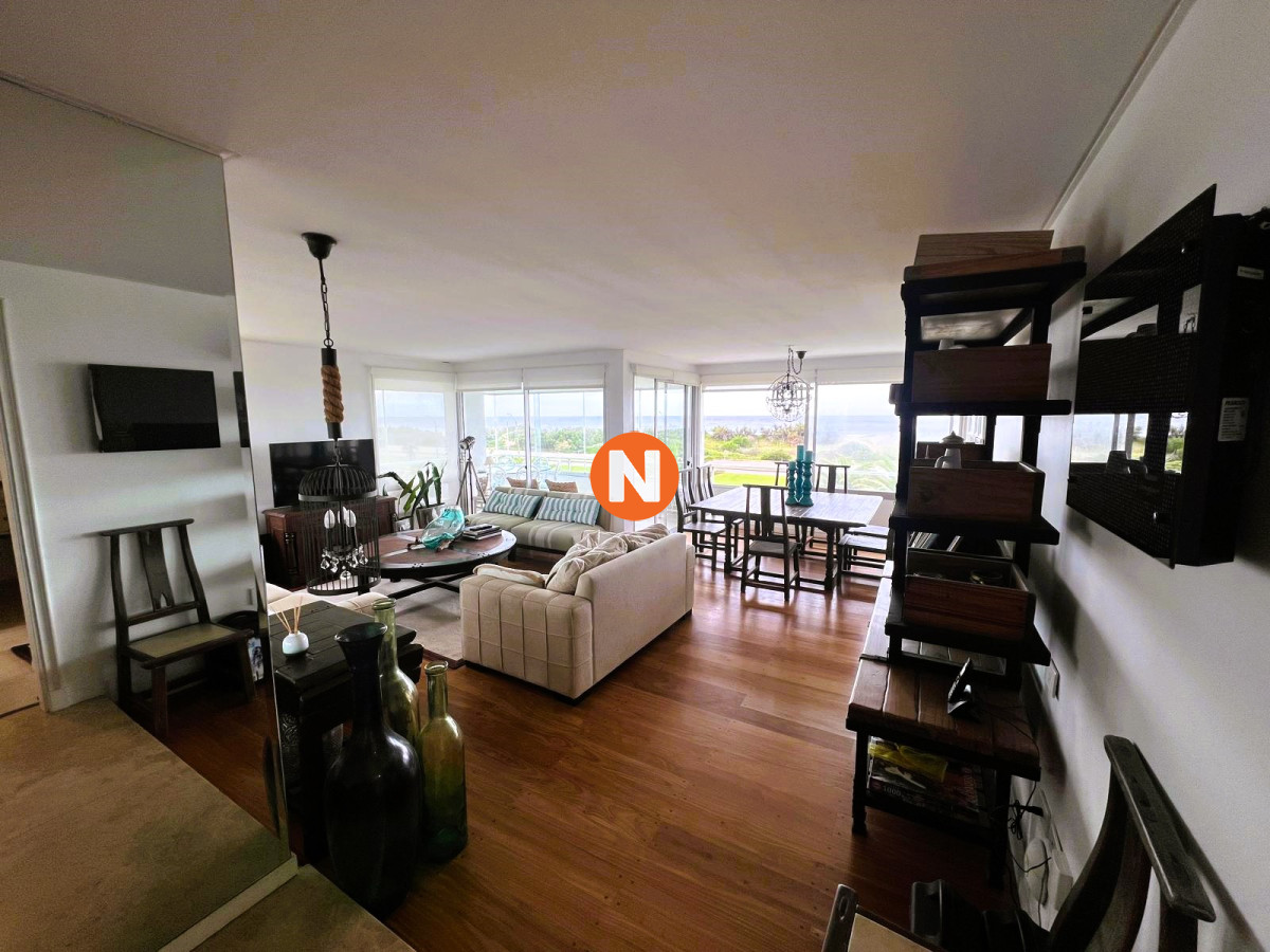 Apartamento Ref.8391 - Apartamento en Venta y Alquiler, Brava, Punta del Este, 3 Dormitorios.