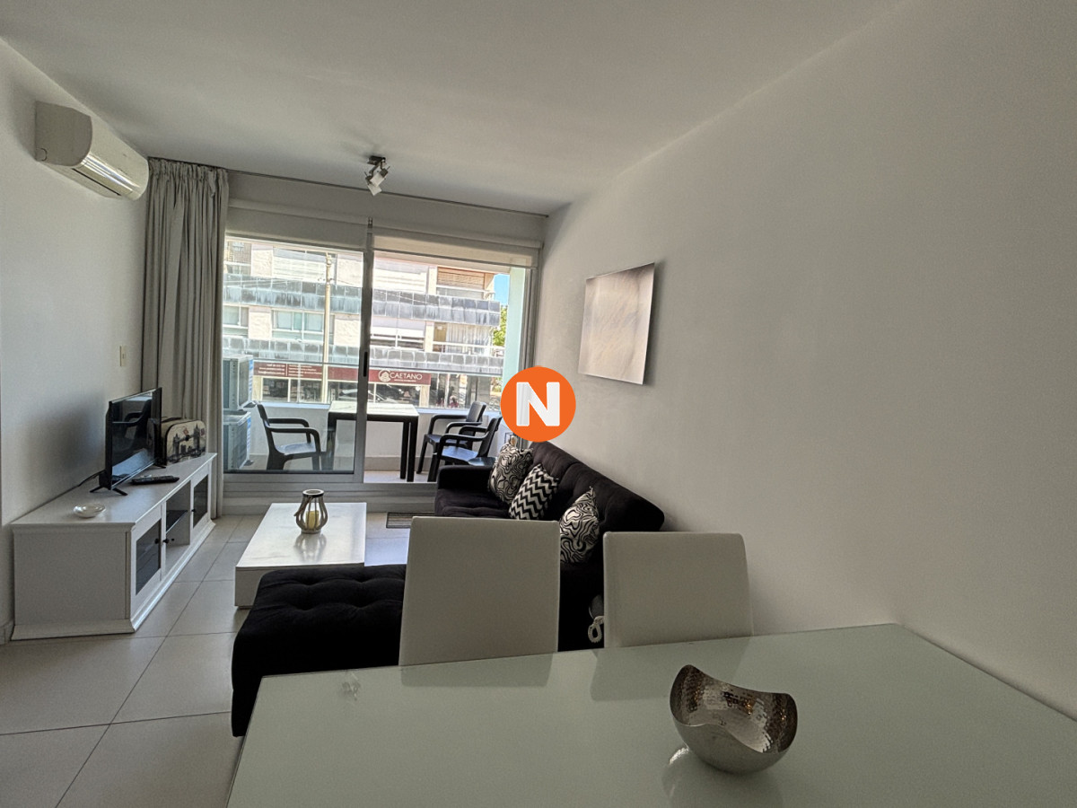 Apartamento Ref.155890 - Apartamento en Venta y Alquiler, Peninsula, Punta del Este, 1 Dormitorios.