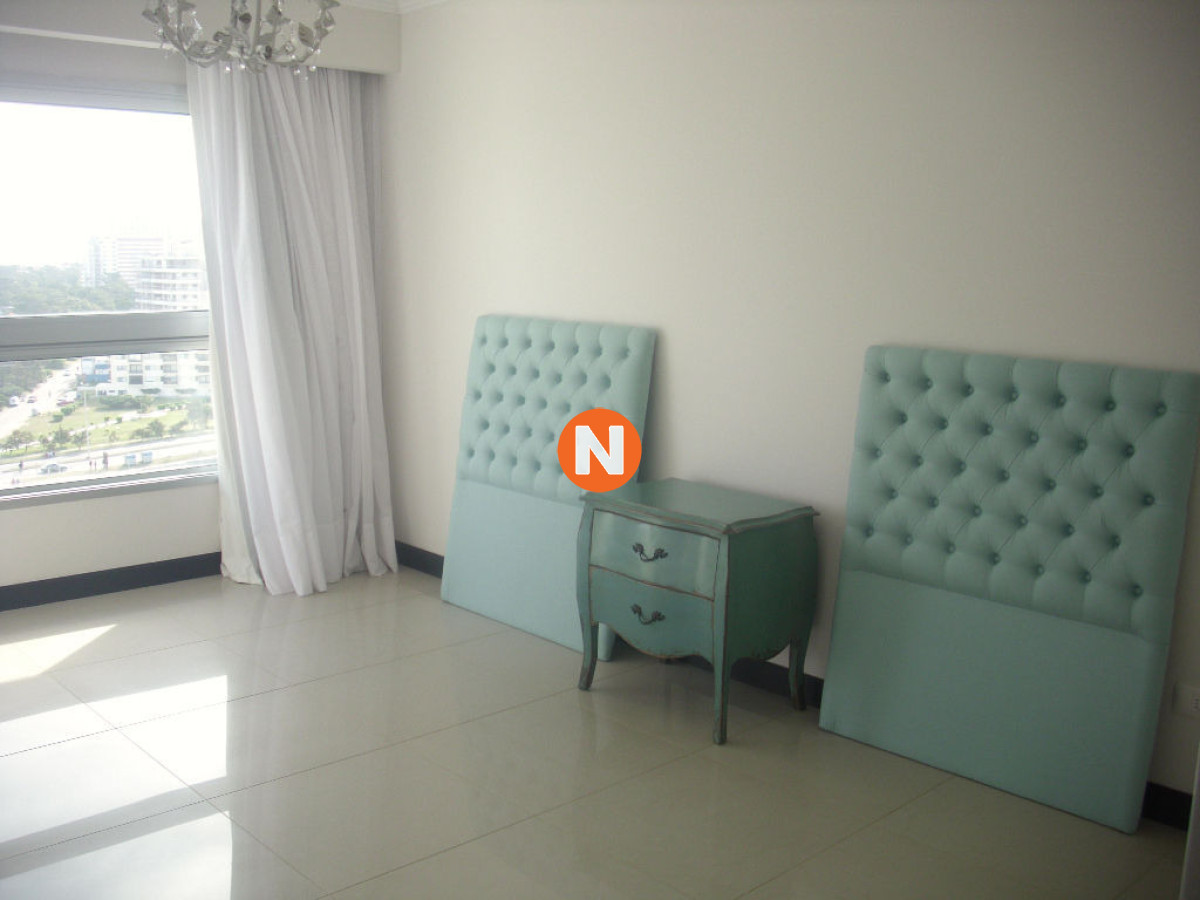 Apartamento Ref.224555 - Increíble apartamento de 3 dormitorios, A la Venta
