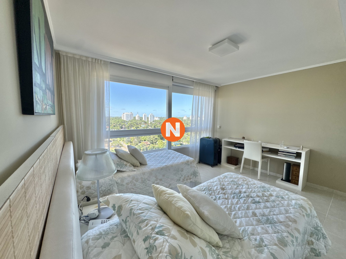 Apartamento Ref.224807 - LE JARDIN PISO ALTO VENTA DE APARTAMENTO DE 3 Y DEPENDENCIA 