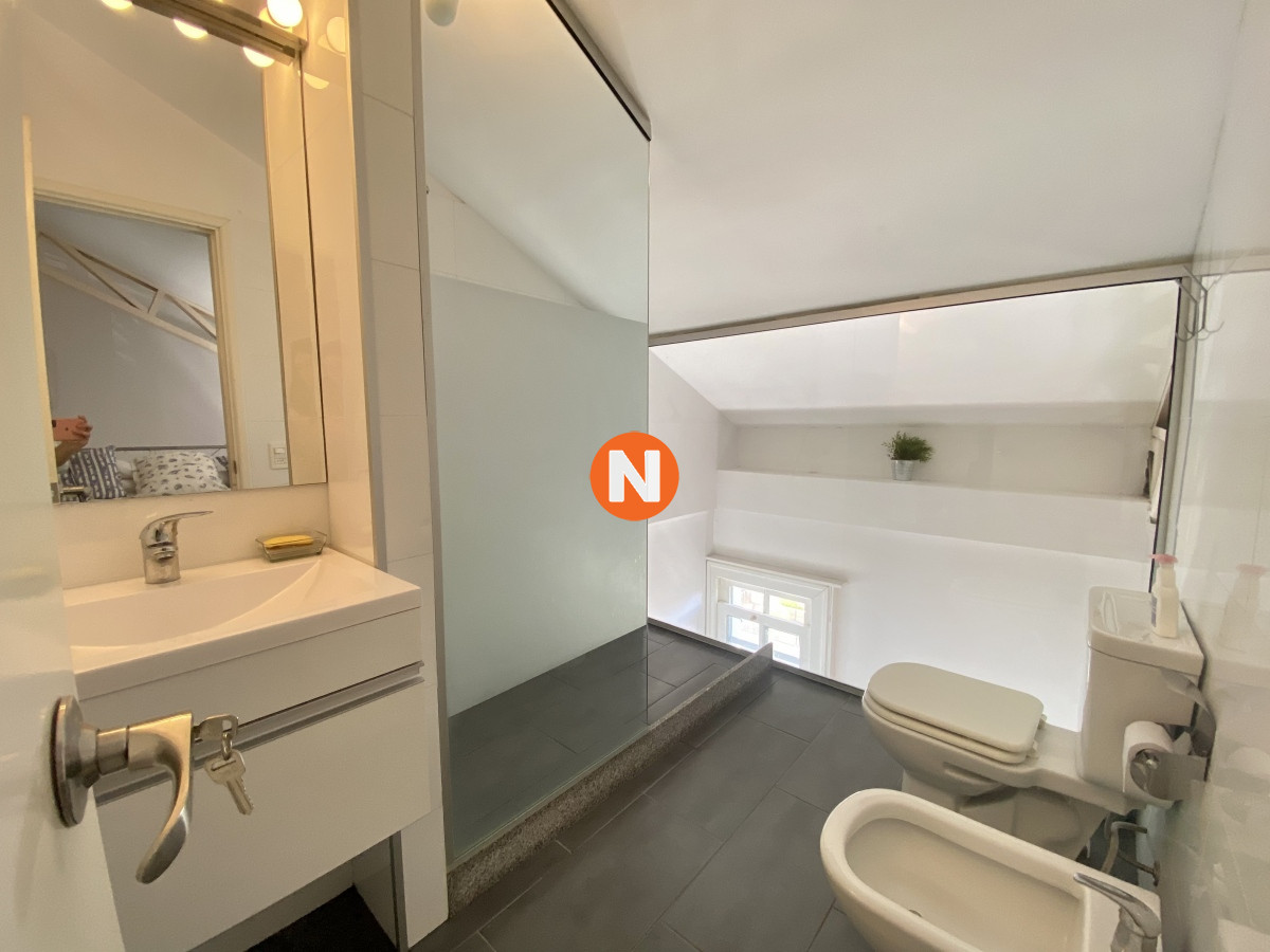 Apartamento Ref.222111 - Venta duplex 1 dormitorio Punta del Este